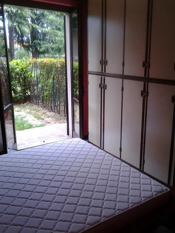 *** Guest house Villetta Rossini: Shared Apartment with Taxi Service Valbrembo Italy