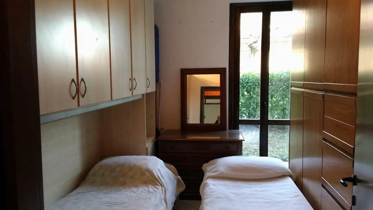 Villetta Rossini: Shared Apartment with Taxi Service Valbrembo 3*,  Italy